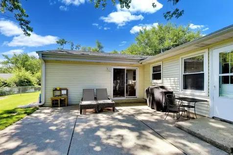 1611 North Fernandez Avenue Arlington Heights IL 60004