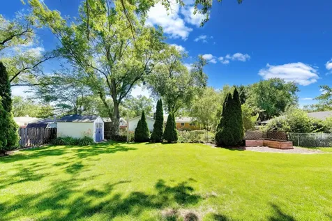 1611 North Fernandez Avenue Arlington Heights IL 60004
