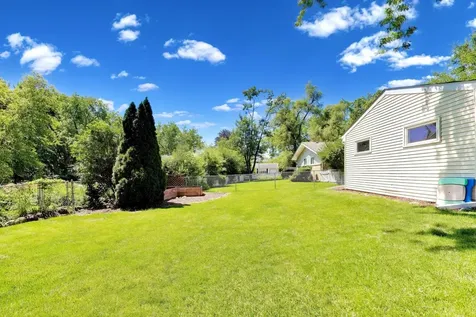 1611 North Fernandez Avenue Arlington Heights IL 60004