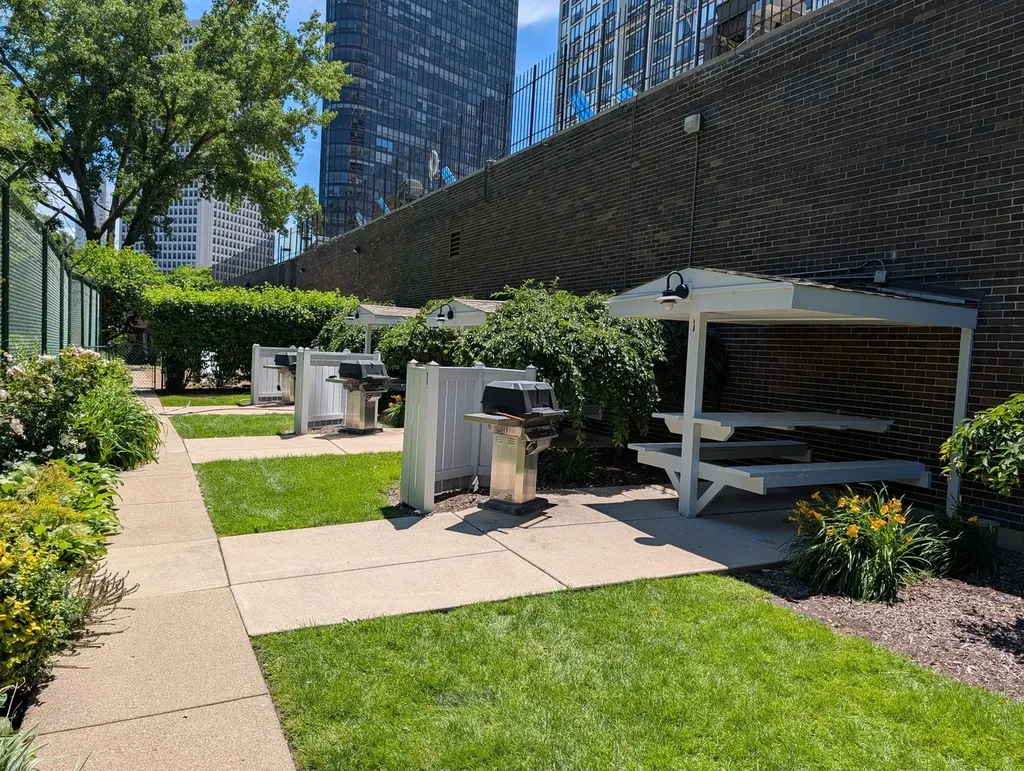 5455 North Sheridan Road Chicago IL 60640
