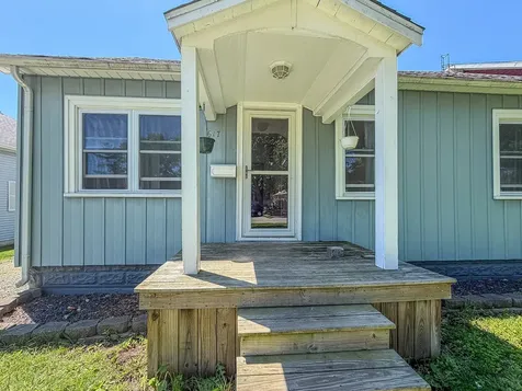 617 Edgar Avenue Mattoon IL 61938