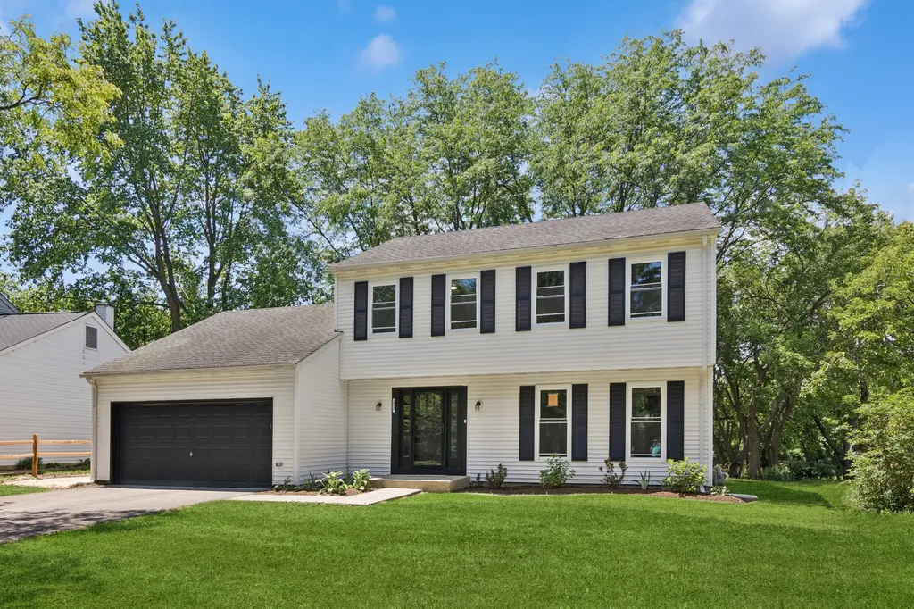 1425 Banbury Avenue St. Charles IL 60174
