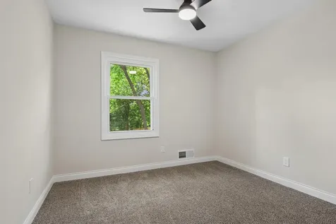 1425 Banbury Avenue St. Charles IL 60174
