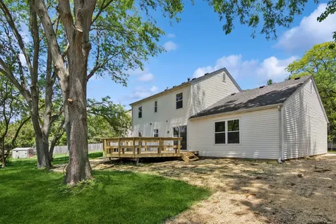 1425 Banbury Avenue St. Charles IL 60174