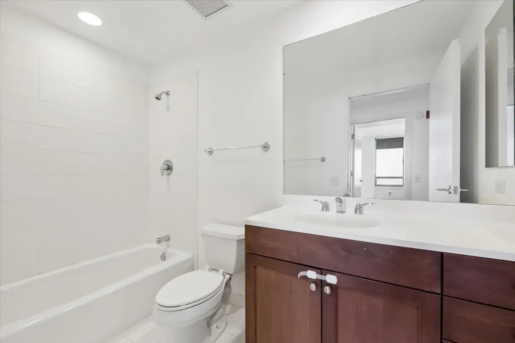 600 North Lake Shore Drive Chicago IL 60611