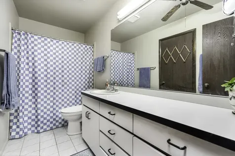 770 Yosemite Trail Roselle IL 60172
