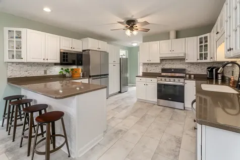 2504 Saddle Lane Marion IL 62959