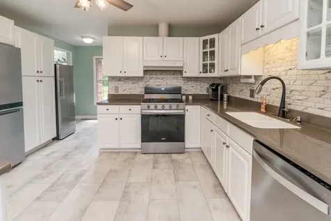 2504 Saddle Lane Marion IL 62959