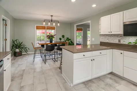 2504 Saddle Lane Marion IL 62959