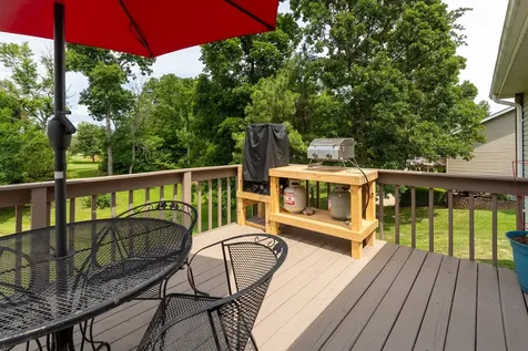 2504 Saddle Lane Marion IL 62959