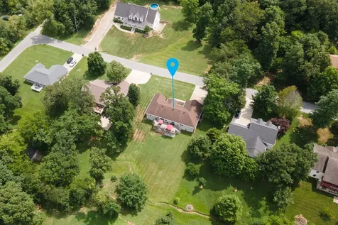 2504 Saddle Lane Marion IL 62959