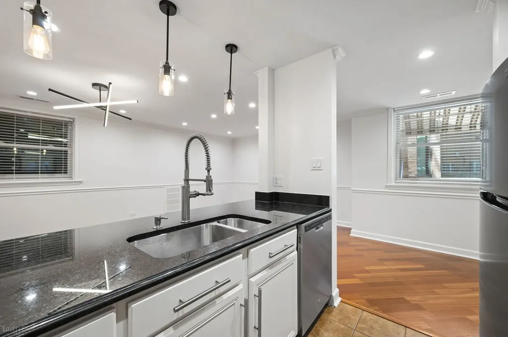 818 North Dearborn Street Chicago IL 60610