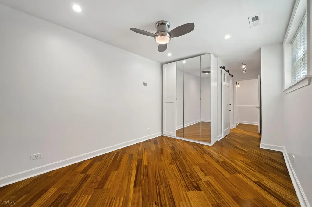 818 North Dearborn Street Chicago IL 60610