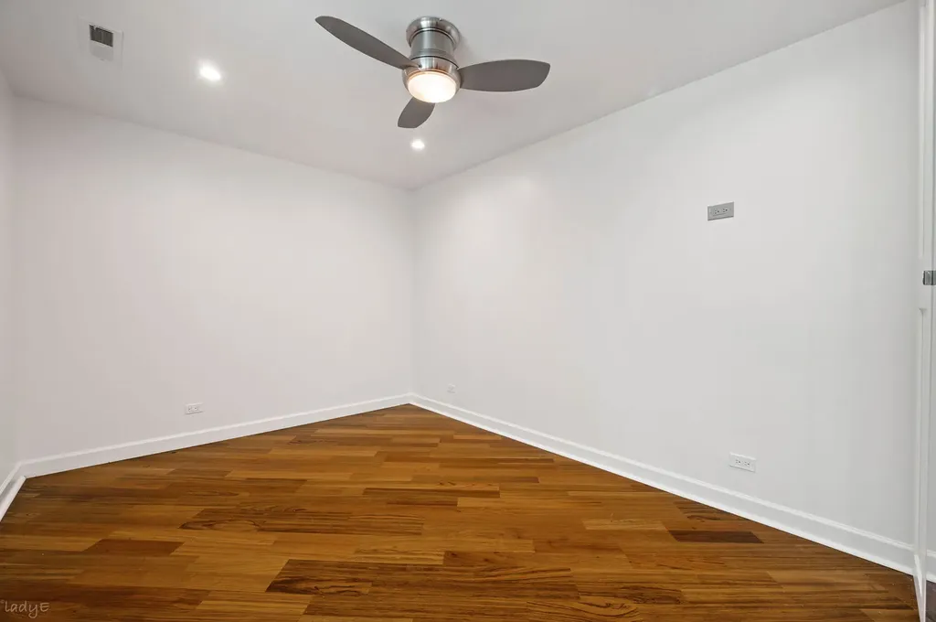 818 North Dearborn Street Chicago IL 60610
