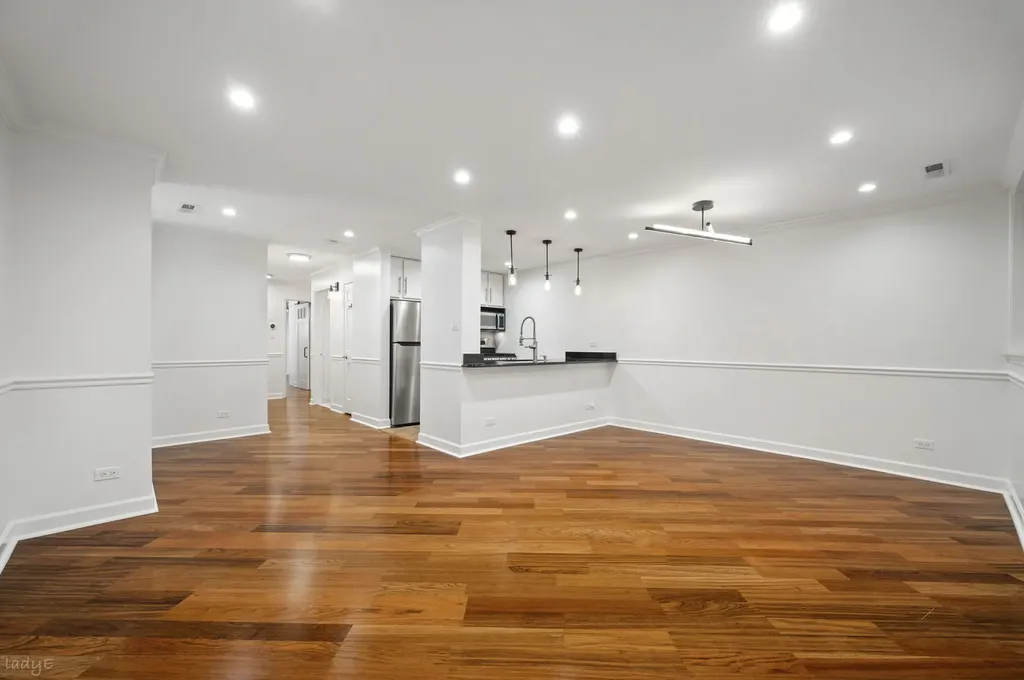 818 North Dearborn Street Chicago IL 60610
