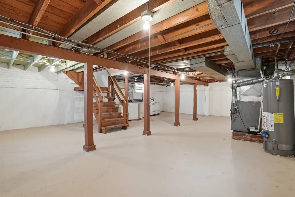 10941 South Avenue C Chicago IL 60617