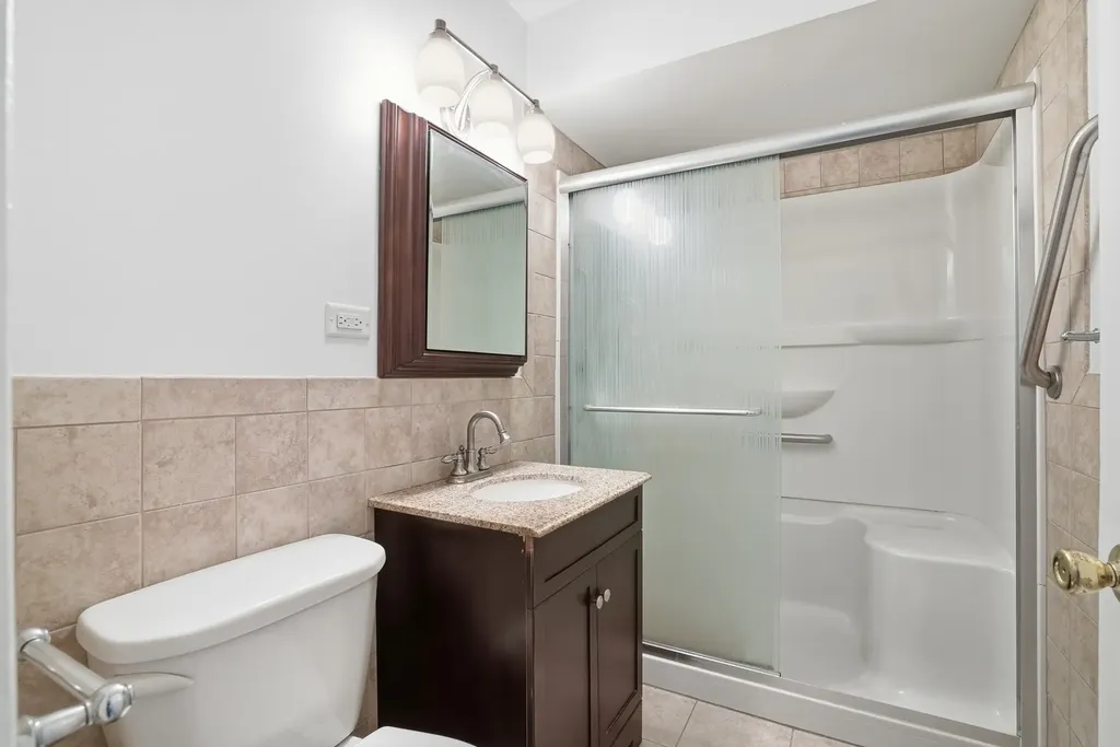 10941 South Avenue C Chicago IL 60617
