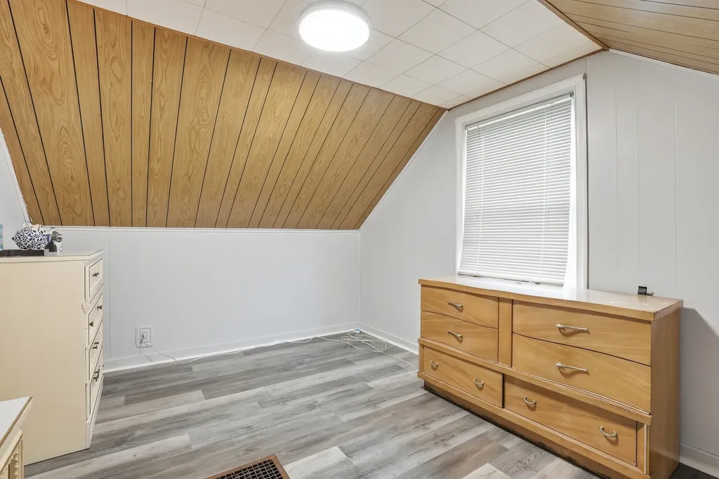 10941 South Avenue C Chicago IL 60617