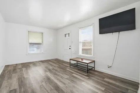 10941 South Avenue C Chicago IL 60617