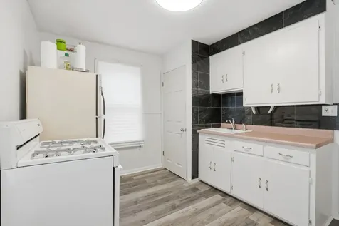 10941 South Avenue C Chicago IL 60617