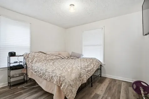 10941 South Avenue C Chicago IL 60617
