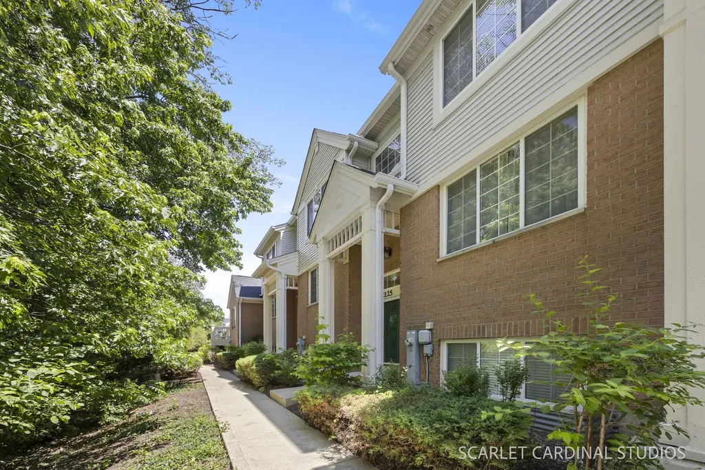 2125 West Concord Lane Addison IL 60101