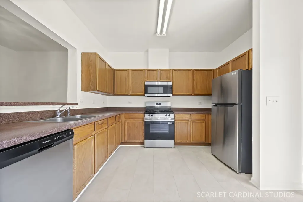 2125 West Concord Lane Addison IL 60101