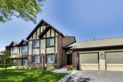 408 Sandhurst Circle Glen Ellyn IL 60137