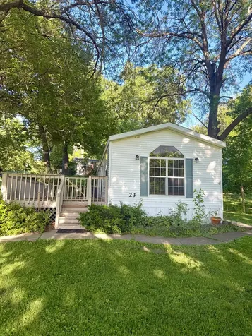 1009 Bay Road Mchenry IL 60051