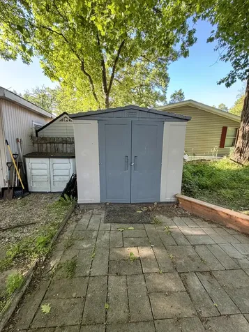 1009 Bay Road Mchenry IL 60051