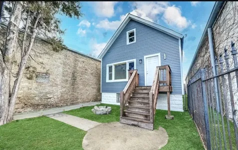 8243 South Halsted Street Chicago IL 60620