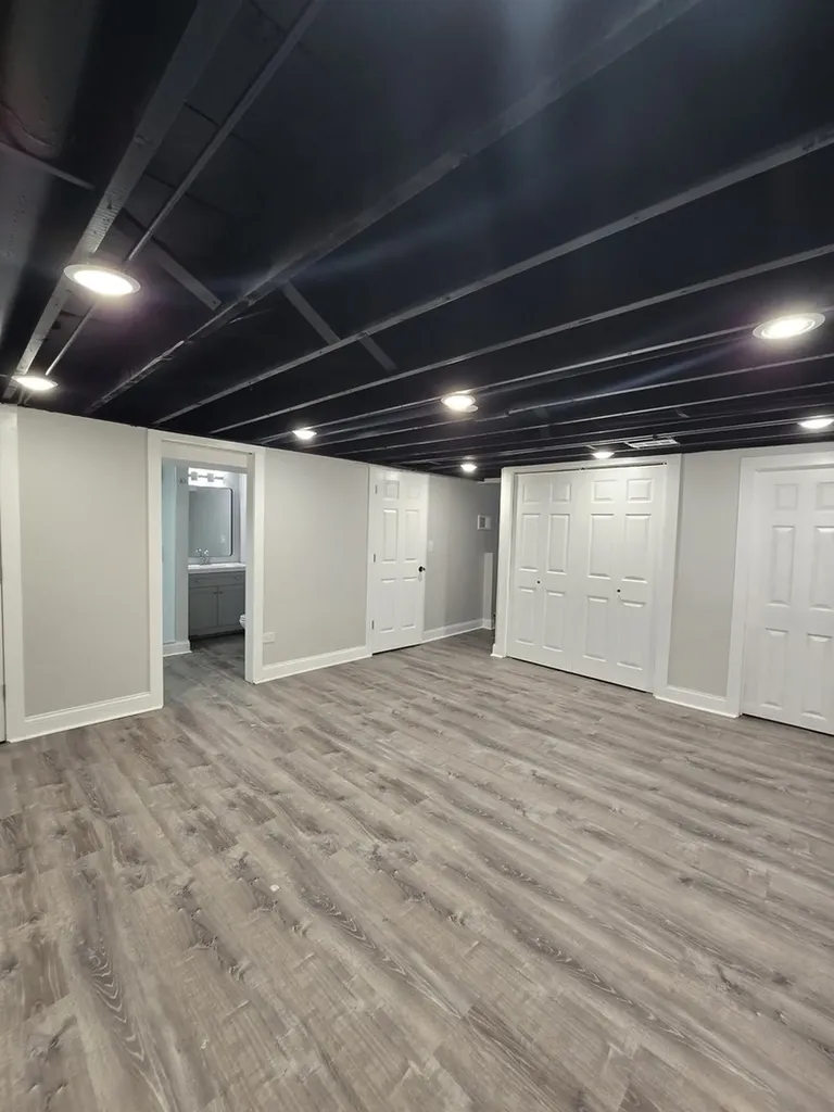 8505 South King Drive Chicago IL 60619