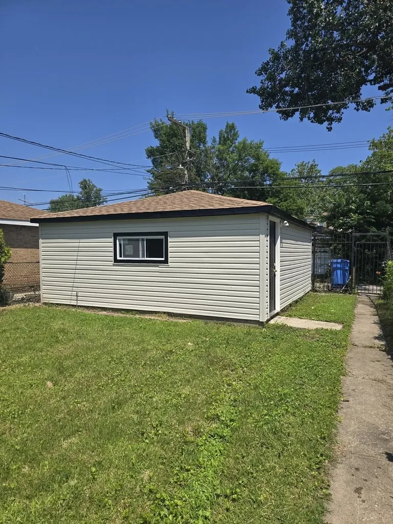 8505 South King Drive Chicago IL 60619