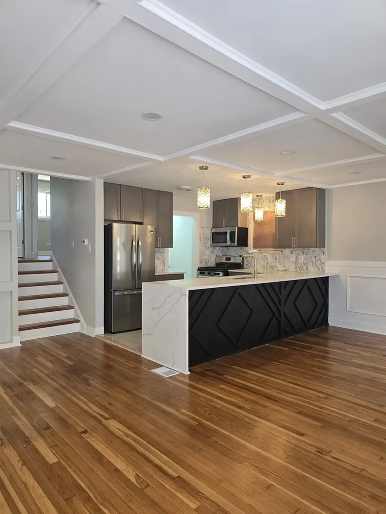 8505 South King Drive Chicago IL 60619