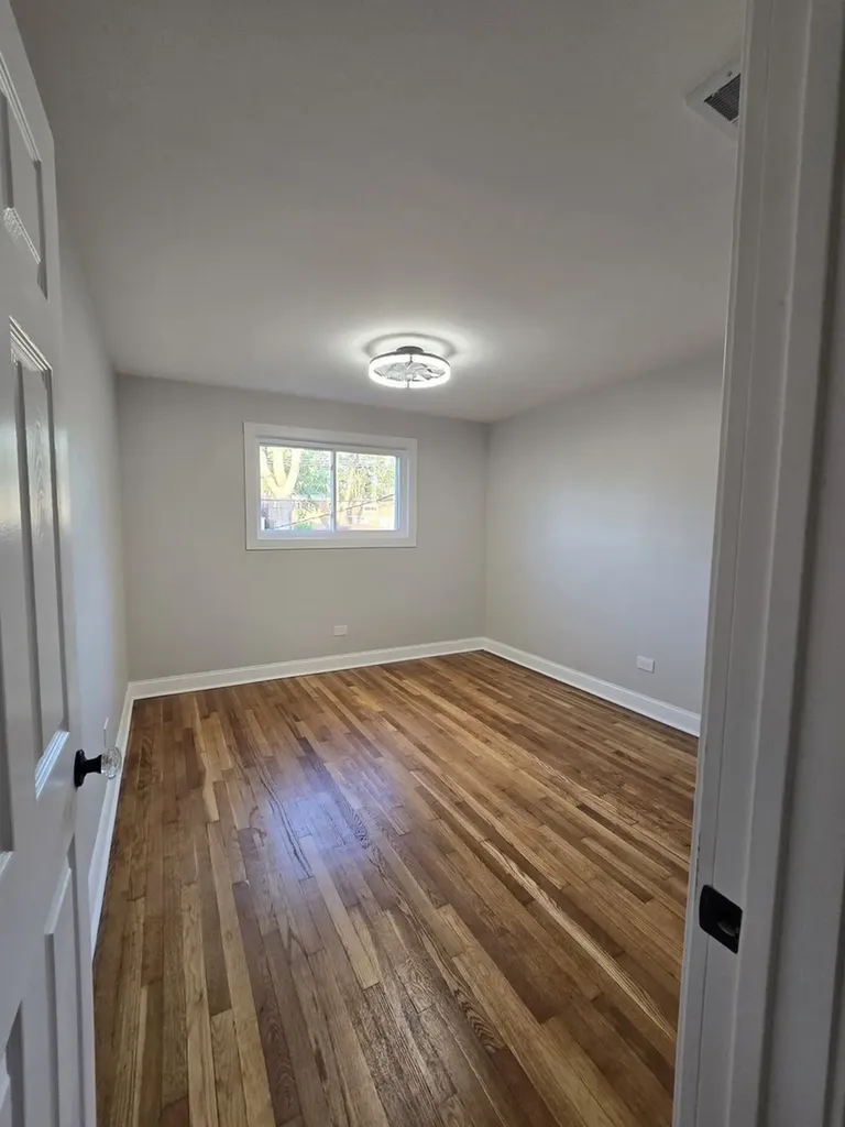 8505 South King Drive Chicago IL 60619