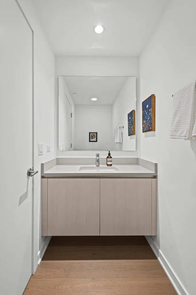 1648 West Division Street Chicago IL 60622