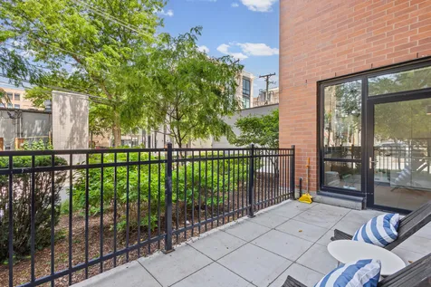 1648 West Division Street Chicago IL 60622