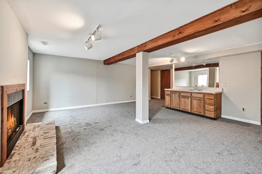 5631 South Elm Street Hinsdale IL 60521