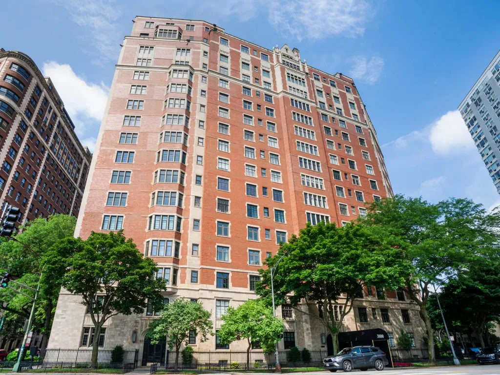 3800 North Lake Shore Drive Chicago IL 60613