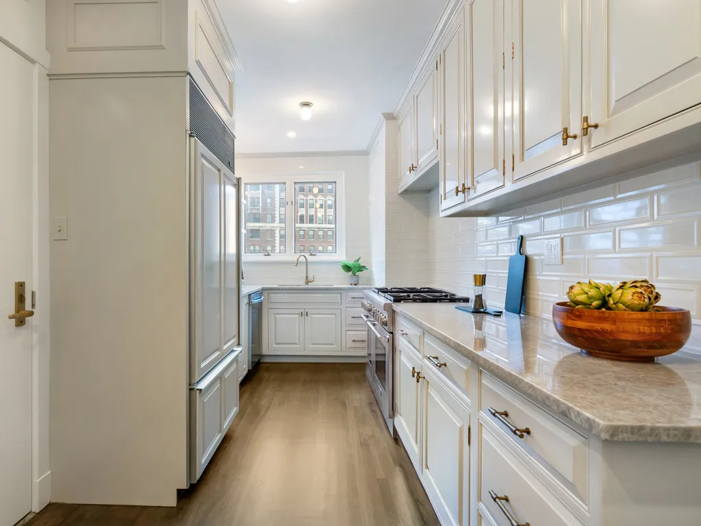 3800 North Lake Shore Drive Chicago IL 60613