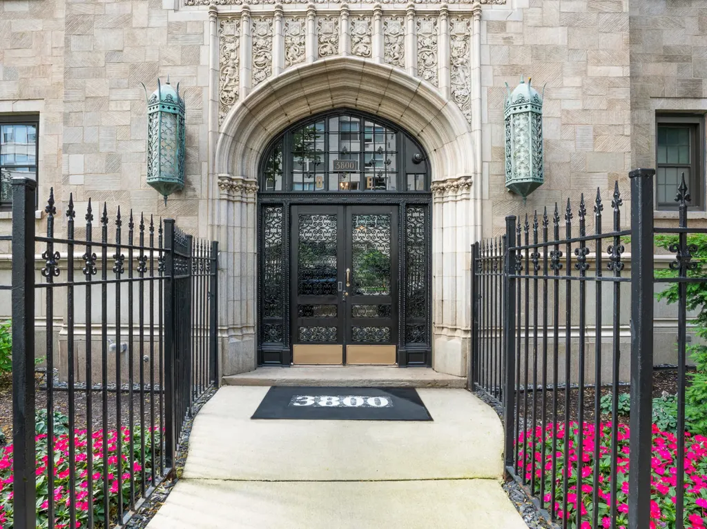 3800 North Lake Shore Drive Chicago IL 60613
