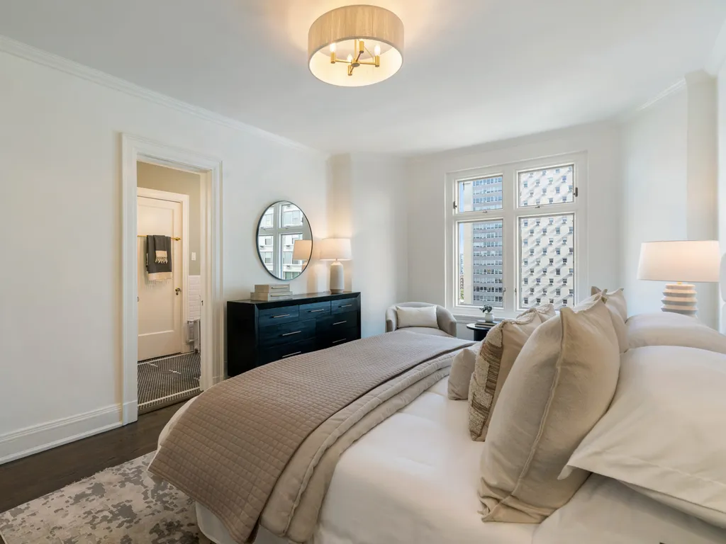 3800 North Lake Shore Drive Chicago IL 60613