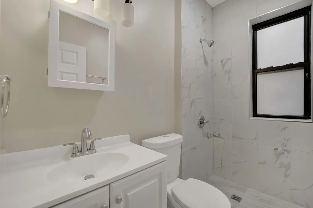 614 South Loomis Street Chicago IL 60607