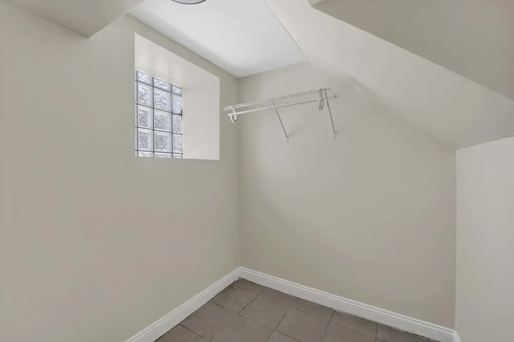 614 South Loomis Street Chicago IL 60607