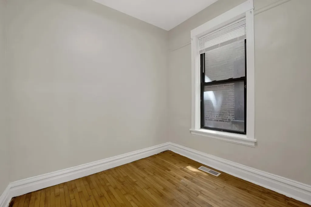 614 South Loomis Street Chicago IL 60607