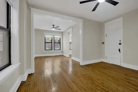 614 South Loomis Street Chicago IL 60607