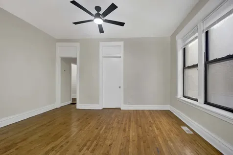 614 South Loomis Street Chicago IL 60607