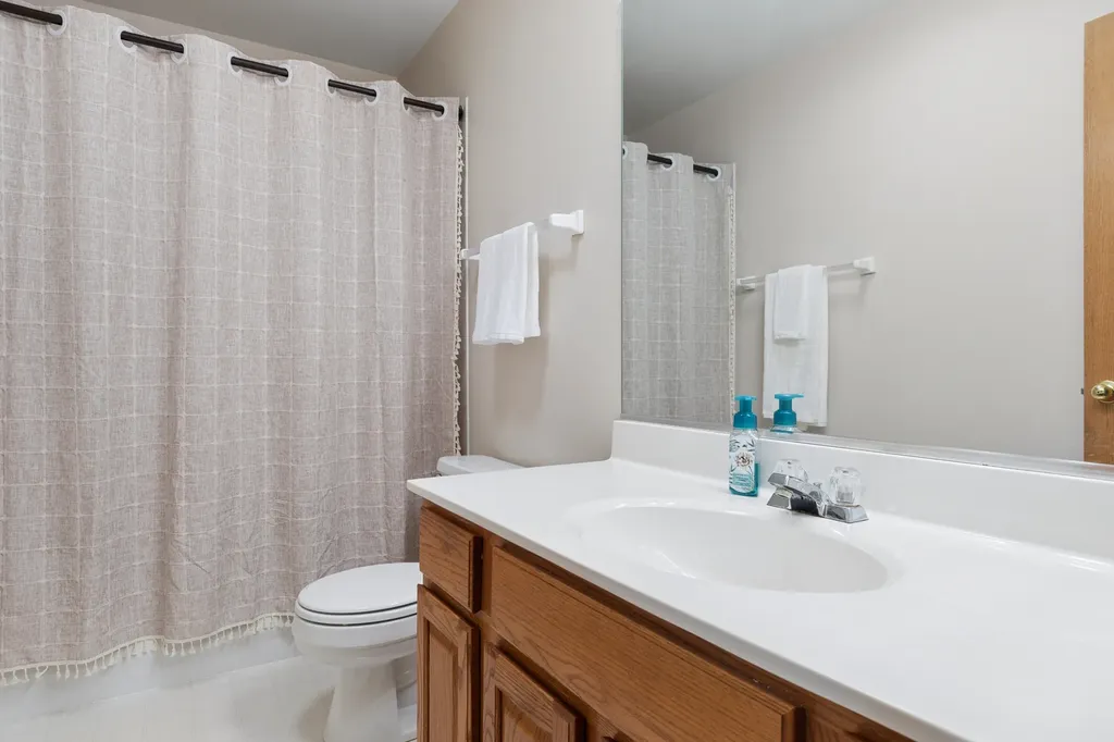 964 Lakestone Lane Aurora IL 60504