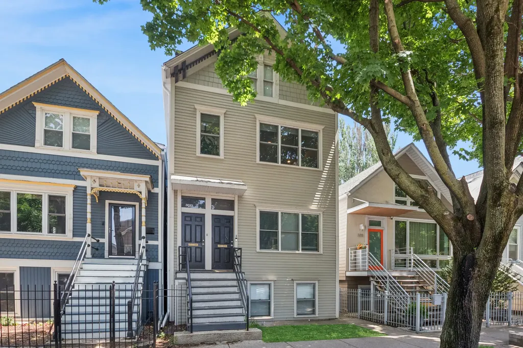 3013 North Racine Avenue Chicago IL 60657