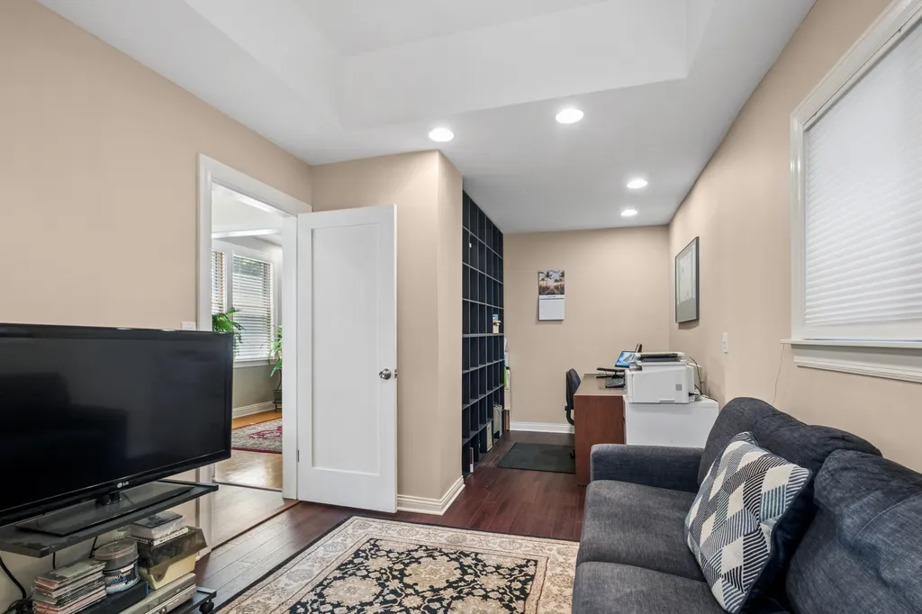 3013 North Racine Avenue Chicago IL 60657